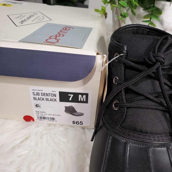 St. John Collection Black Quilted Winter Boots size 7 - Picture 5 of 5